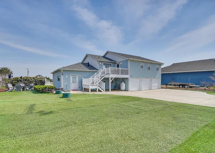 Bright Kitty Hawk Home W/ Hot Tub, Walk To Beach!